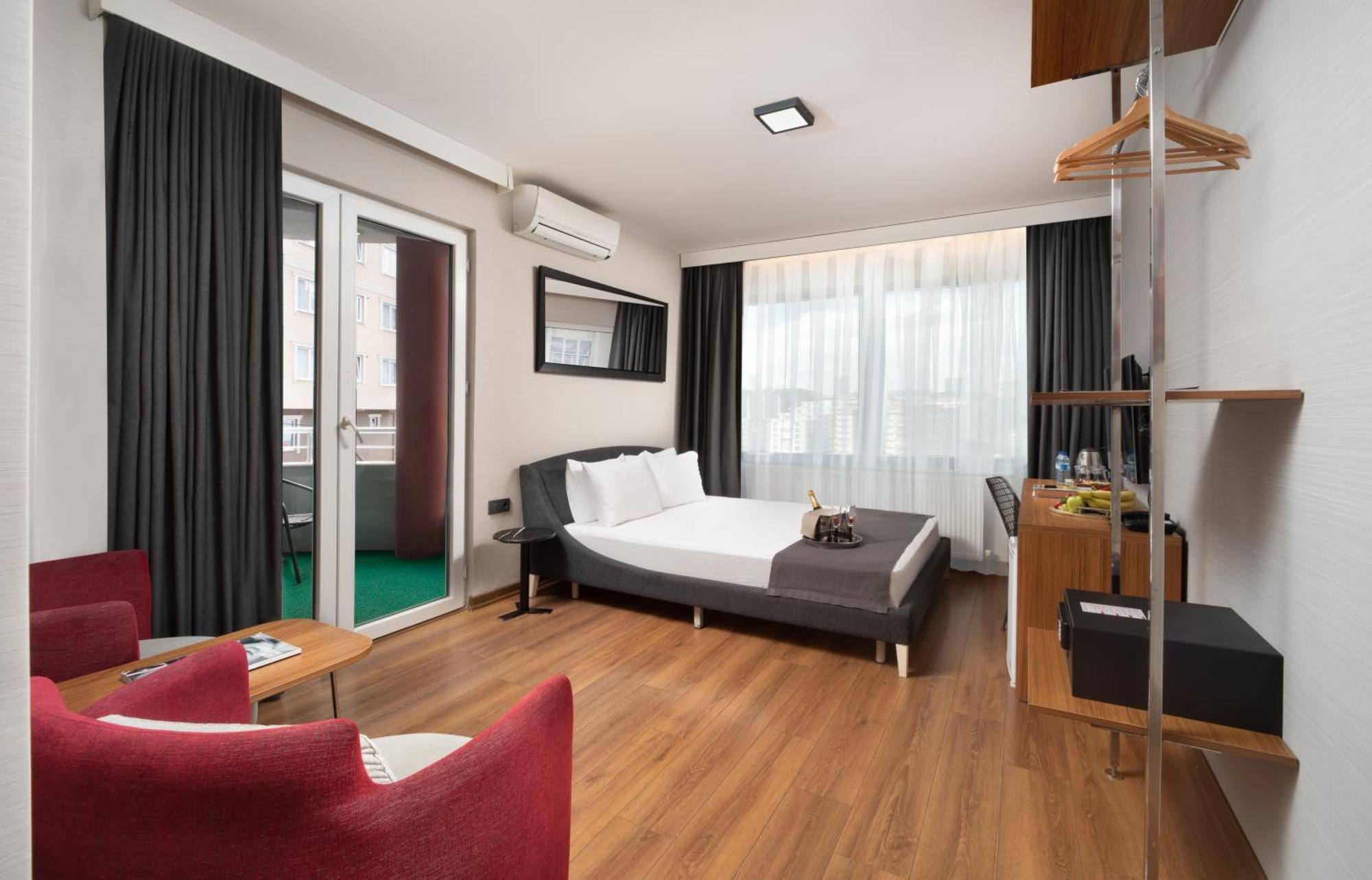 Nish Suites Atasehir Истанбул Екстериор снимка