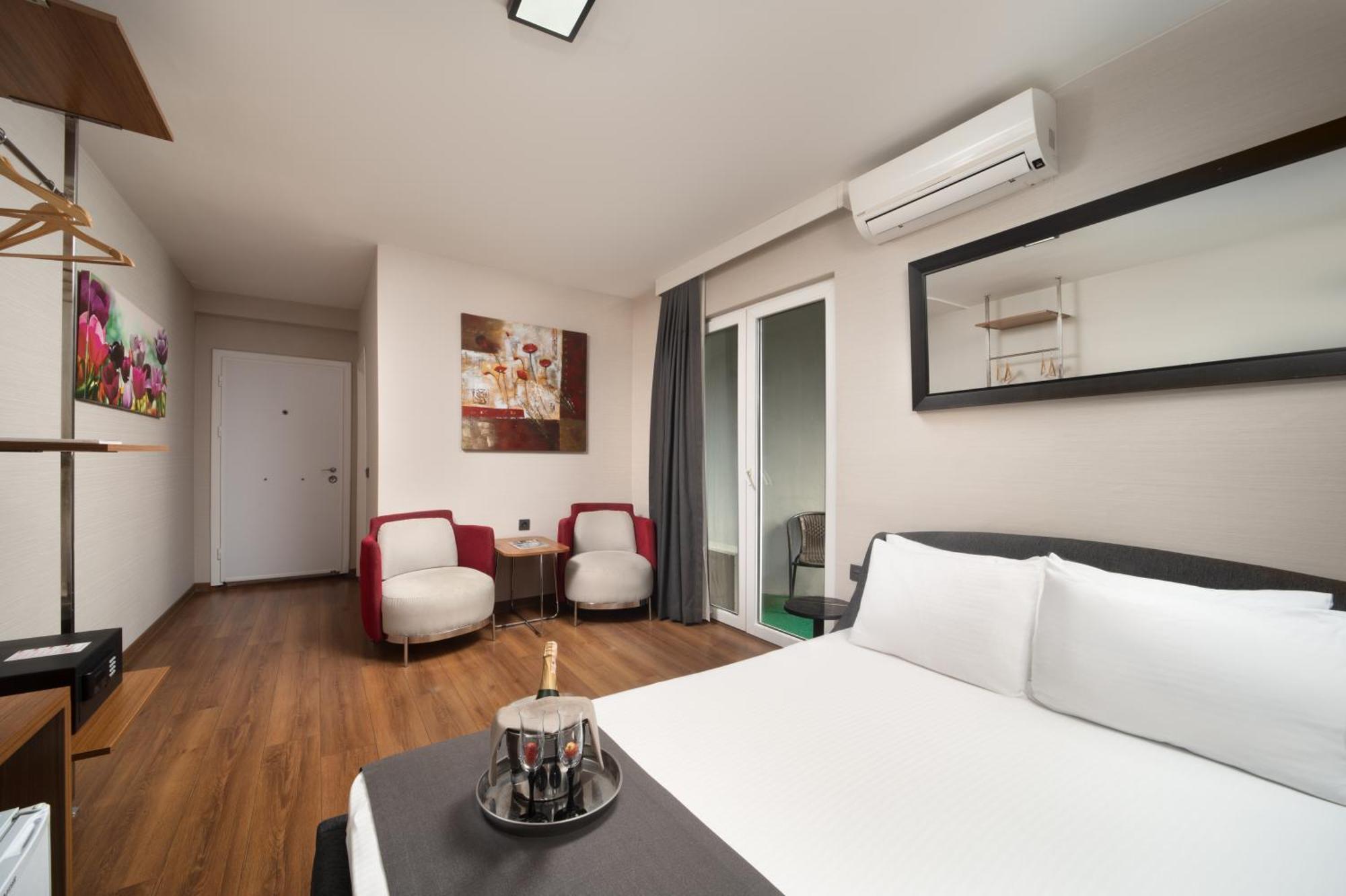 Nish Suites Atasehir Истанбул Екстериор снимка