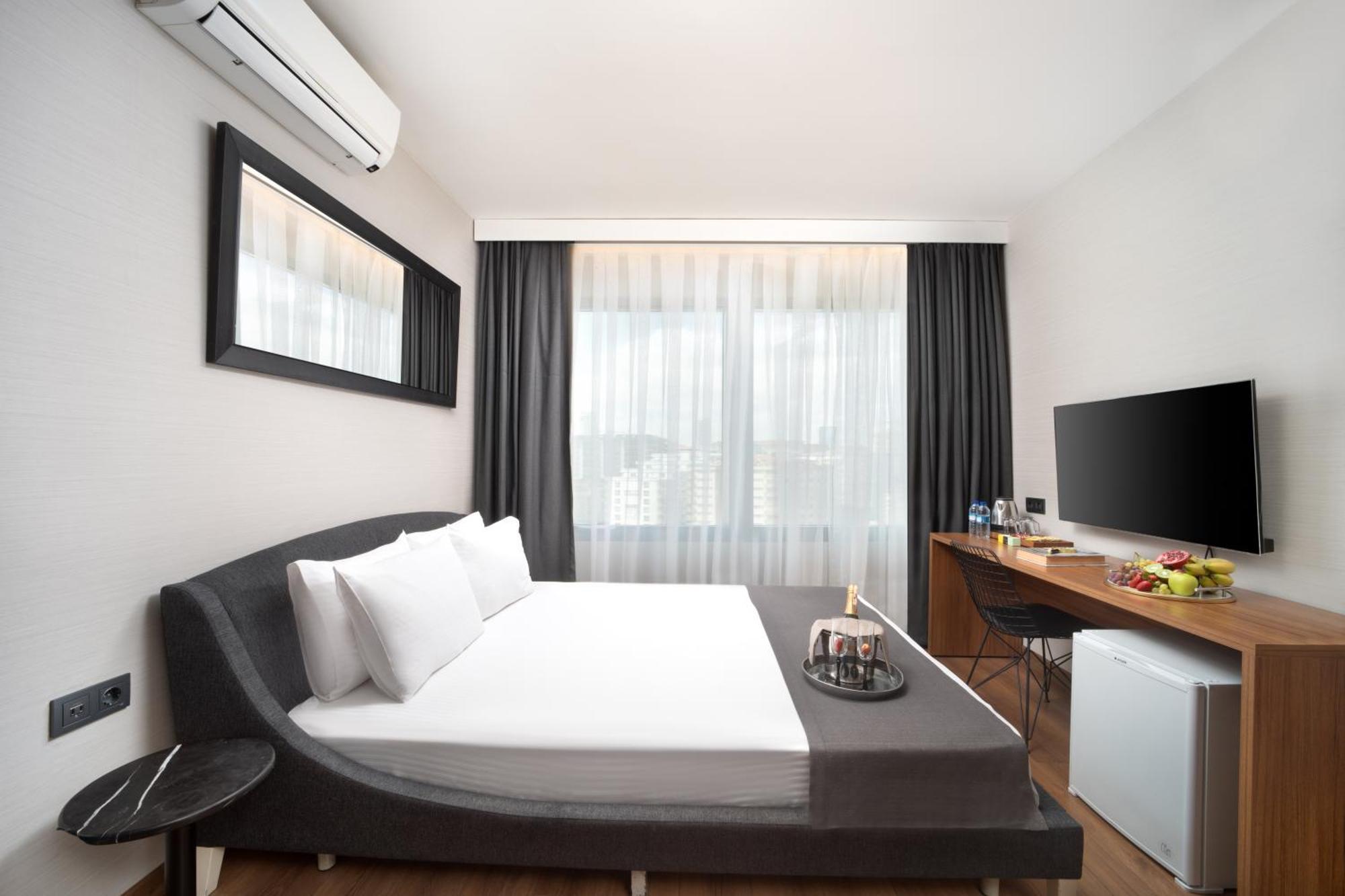 Nish Suites Atasehir Истанбул Екстериор снимка