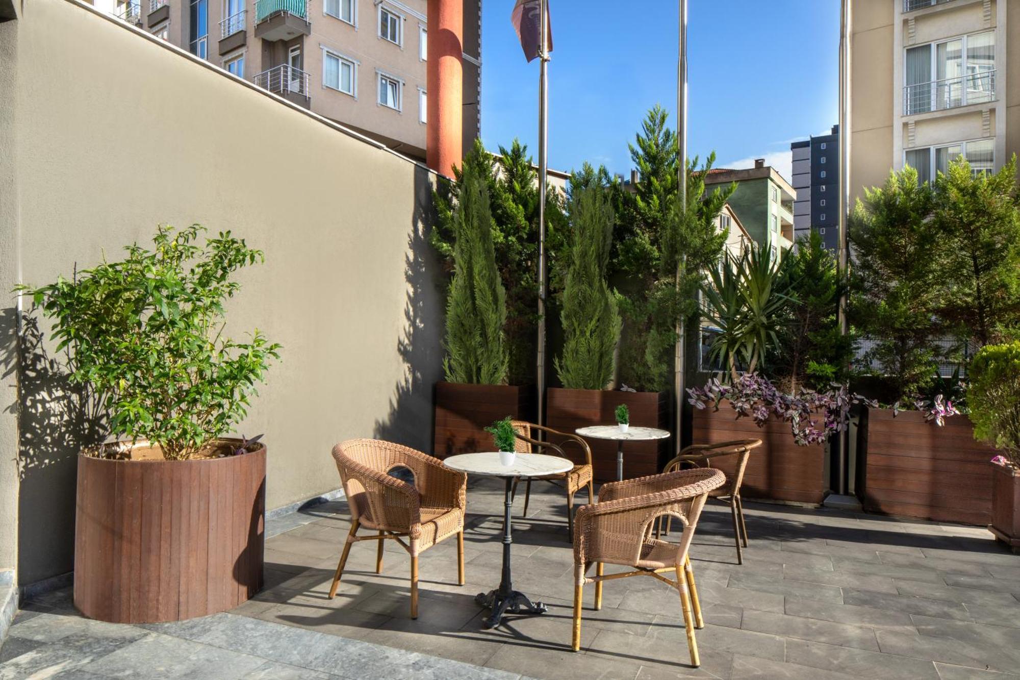 Nish Suites Atasehir Истанбул Екстериор снимка
